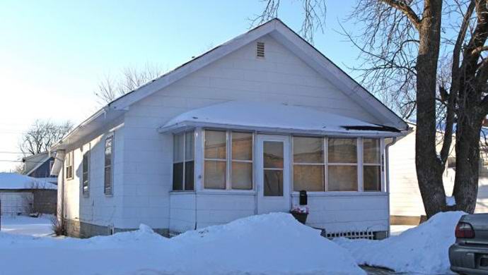 В САЩ официални лица признаха, че къщата е залята с призраци, и я разрушиха.