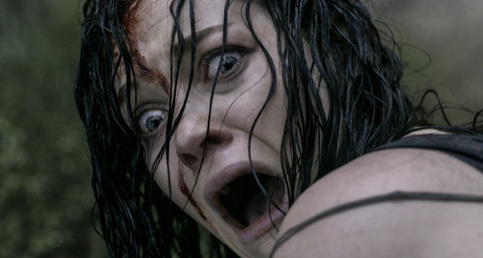 вода  и кървав политергейст