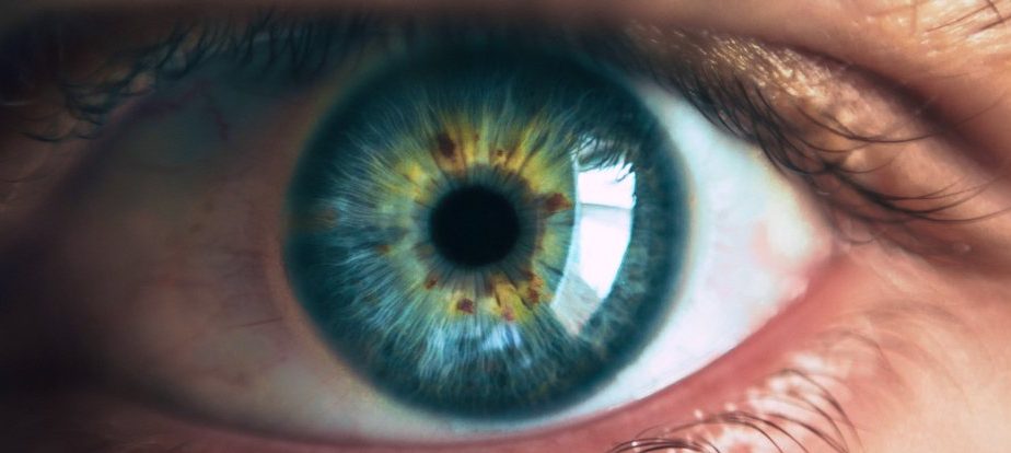 Първото хакерство в света за геном се използва, за да се опита да излекува вродената слепота 