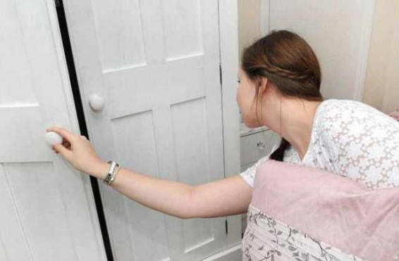 Една жена страда от рядка фобия от страх от килери